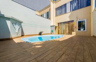 Imagem 16: CASA NO BAIRRO FAZENDA. Piscina, Churrasqueira, 132m² de Áreae2 Vagas...