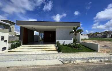 Imagem: A casa possui 3 Dormitórios, 4 Banheiros, 4 Vagas na garagem