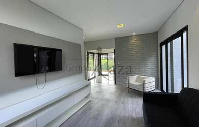 Imagem: A casa à venda possui 4 Dormitórios, 3 Banheiros, 2 Vagas