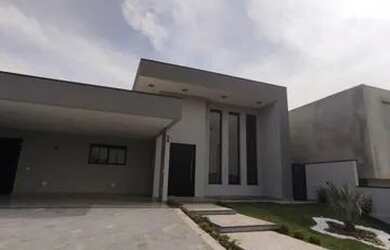 Imagem: A casa em condomínio possui 3 Dormitórios, 1 Banheiro, 4 Vagas