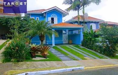 Imagem: A casa em condomínio possui 4 Dormitórios, 5 Banheiros, 4