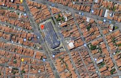 Imagem: O depósito possui 5 Vagas na garagem, 10.160m² de Área e