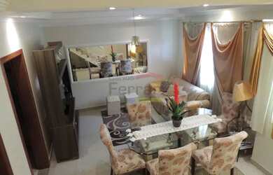 Imagem: A casa possui 3 Dormitórios, 3 Banheiros, 2 Vagas na garagem