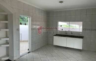 Imagem 3: Casa Padrão em Jundiaí. Varanda, 240m² de Área, 5 Vagas na garageme4...