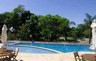 Imagem: O apartamento possui 3 Dormitórios, 1 Banheiro, 1 Vaga na garagem