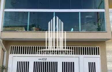 Imagem: A casa possui 3 Dormitórios, 4 Banheiros, 2 Vagas na garagem