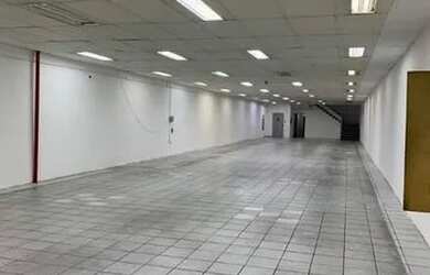 Imagem: O depósito possui 1.185m² de Área e está localizado em