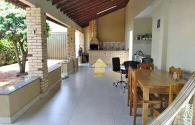 Imagem: A casa em condomínio possui 3 Dormitórios, 2 Banheiros, 2