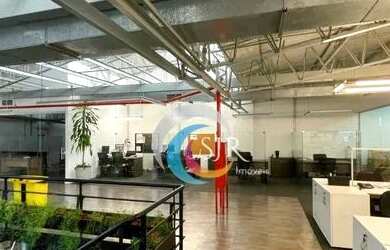 Imagem: O depósito possui 5 Vagas na garagem, 4.471m² de Área e