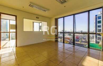 Imagem: O depósito possui 1 Vaga na garagem, 50m² de Área e está