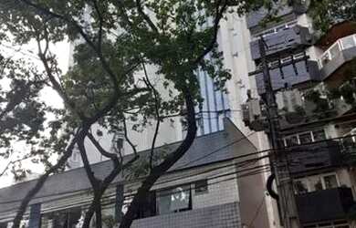 Imagem: O apartamento possui 3 Dormitórios, 1 Banheiro, 1 Vaga na garagem