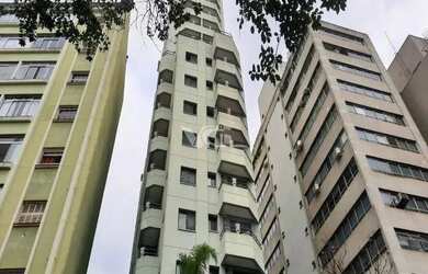 Imagem: O apartamento possui 1 Dormitório, 1 Banheiro, 1 Vaga na garagem