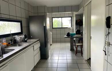 Imagem: O apartamento possui 4 Dormitórios, 4 Banheiros, 3 Vagas na