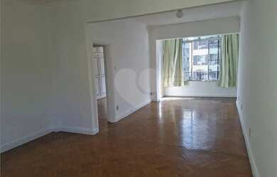 Imagem: O apartamento possui 2 Dormitórios, 2 Banheiros e 112m² de