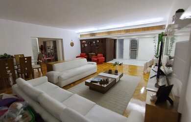 Imagem: O apartamento possui 4 Dormitórios, 3 Banheiros, 1 Vaga na