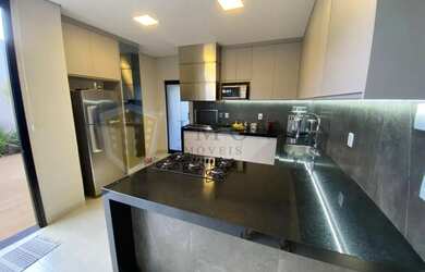 Imagem: A casa em condomínio possui 3 Dormitórios, 5 Banheiros, 4