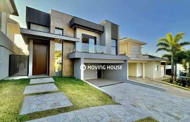 Imagem: A casa em condomínio possui 3 Dormitórios, 5 Banheiros, 4