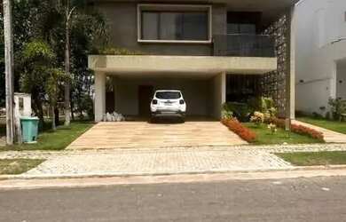 Imagem: A casa em condomínio possui 3 Dormitórios, 1 Banheiro, 2 Vagas