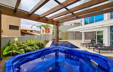 Imagem: A casa em condomínio possui 5 Dormitórios, 5 Banheiros, 3