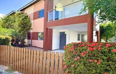 Imagem: A casa em condomínio possui 4 Dormitórios, 4 Banheiros, 2