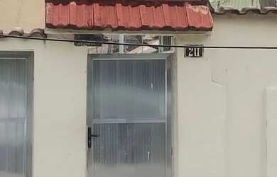 Imagem: A casa possui 2 Dormitórios, 1 Banheiro e 90m² de Área e