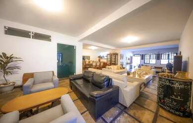 Imagem: O apartamento possui 4 Dormitórios, 2 Banheiros, 1 Vaga na