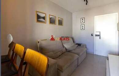 Imagem: O apartamento possui 1 Dormitório, 1 Banheiro, 1 Vaga na garagem