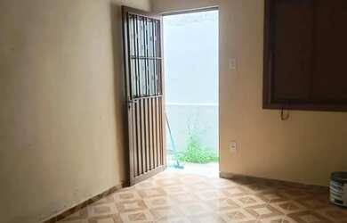 Imagem: A casa possui 2 Dormitórios, 1 Banheiro, 45m² de Área e