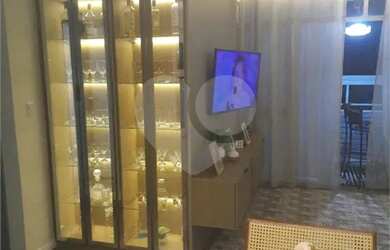 Imagem: O apartamento possui 2 Dormitórios, 2 Banheiros, 1 Vaga na