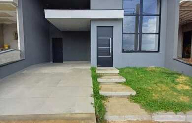 Imagem: A casa em condomínio possui 3 Dormitórios, 4 Banheiros, 1