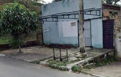 Imagem: A casa possui 3 Dormitórios, 3 Banheiros e está localizado