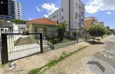 Imagem: A casa possui 3 Dormitórios, 3 Banheiros, 3 Vagas na garagem