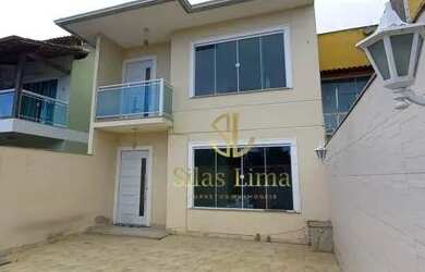 Imagem: A casa possui 3 Dormitórios, 3 Banheiros, 2 Vagas na garagem