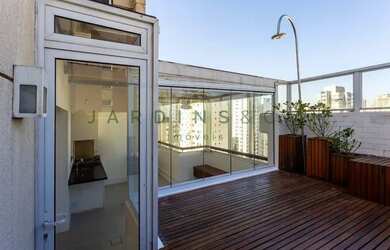 Imagem: O apartamento na cobertura possui 2 Dormitórios, 1 Banheiro