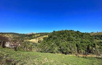 Imagem: O terreno possui 500m² de Área e está localizado em Arujá