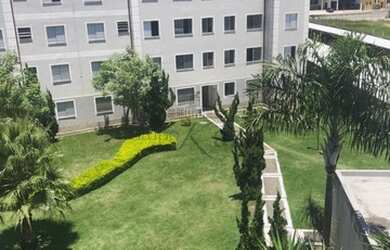 Imagem: O apartamento possui 2 Dormitórios, 1 Banheiro, 1 Vaga na garagem