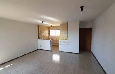 Imagem: O apartamento possui 1 Dormitório, 1 Banheiro, 1 Vaga na garagem