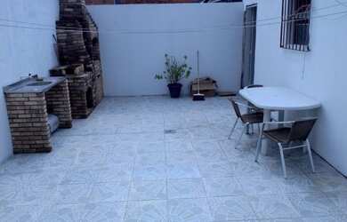 Imagem 6: Casa na Aruana. Churrasqueira, Varanda, 155m² de Áreae2 Vagas na garagem