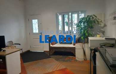 Imagem: O depósito possui 1 Vaga na garagem, 90m² de Área e está