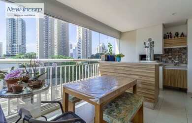 Imagem: O apartamento possui 3 Dormitórios, 5 Banheiros, 2 Vagas na