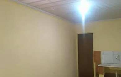 Imagem: A casa possui 2 Dormitórios, 1 Banheiro, Imóvel novo e está