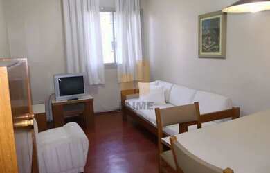 Imagem: O apartamento possui 1 Dormitório, 1 Banheiro, 1 Vaga na garagem