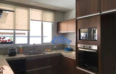 Imagem: A casa em condomínio possui 4 Dormitórios, 2 Banheiros, 4