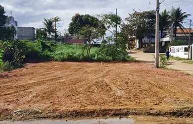 Imagem: O terreno possui 351m² de Área e está localizado em Village