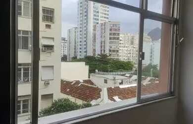 Imagem: O apartamento possui 1 Dormitório, 1 Banheiro, 32m² de Área