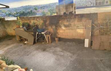 Imagem 1: Casa a Venda - Paulo VI. Varanda, 1 Banheiroe2 Dormitórios