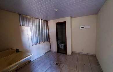 Imagem: A casa possui 2 Dormitórios, 2 Banheiros, 65m² de Área e