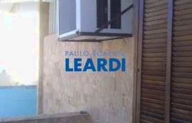 Imagem: A casa possui 3 Dormitórios, 4 Banheiros, 2 Vagas na garagem