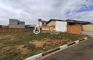 Imagem: O terreno possui 210m² de Área e está localizado em Conjunto