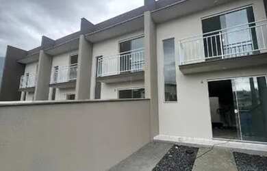 Imagem: A casa possui 2 Dormitórios, 2 Banheiros, 1 Vaga na garagem